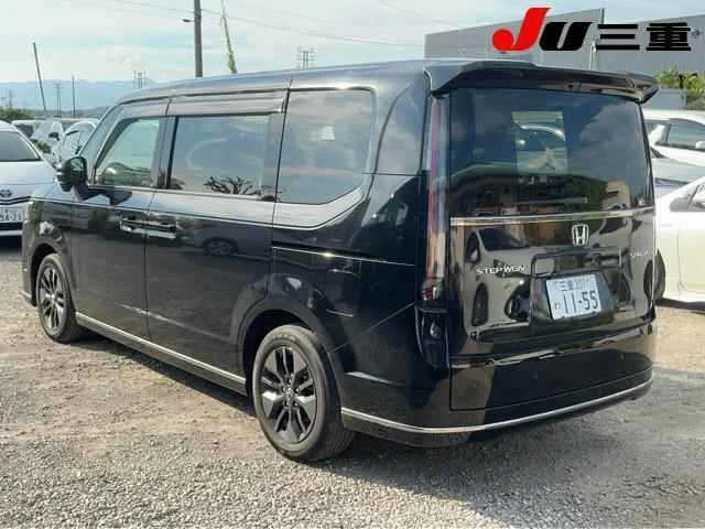 Honda STEP WAGON — фото 2