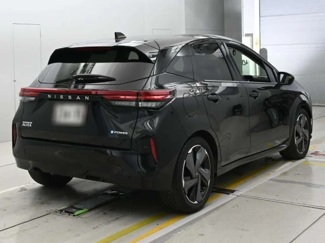 Nissan AURA — фото 2