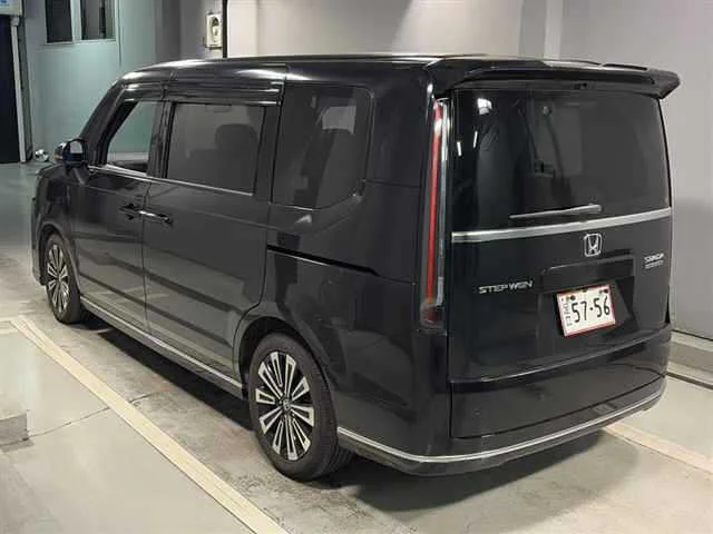 Honda STEP WAGON — фото 2