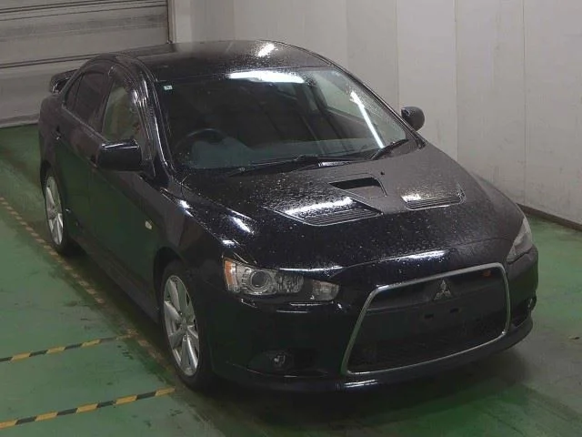 Mitsubishi GALANT FORTIS — фото 1