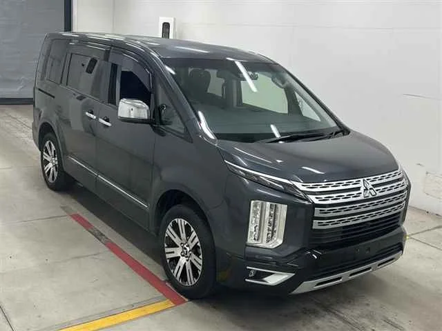 Mitsubishi DELICA D5