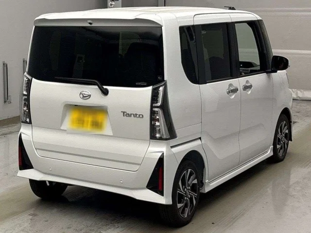 Daihatsu TANTO — фото 2