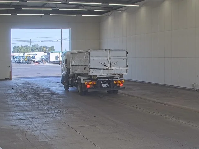 Isuzu FORWARD — фото 2