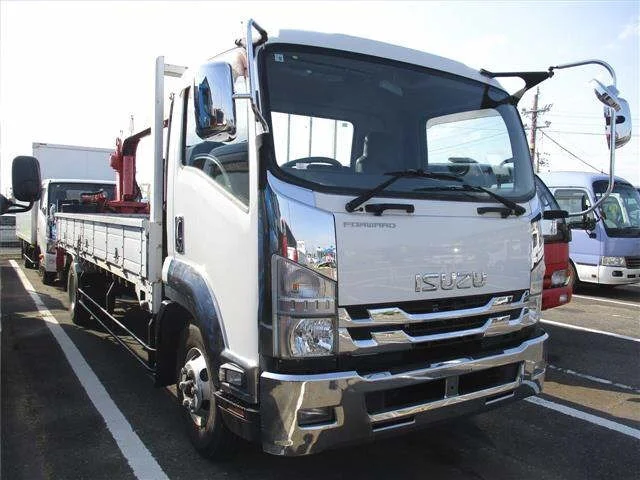 Isuzu FORWARD — фото 1