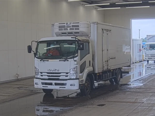 Isuzu FORWARD — фото 1