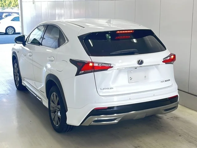 Lexus NX — фото 2