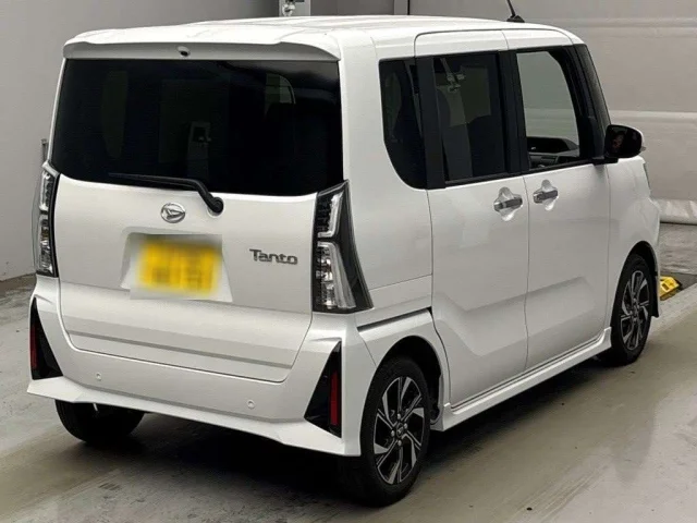 Daihatsu TANTO — фото 2