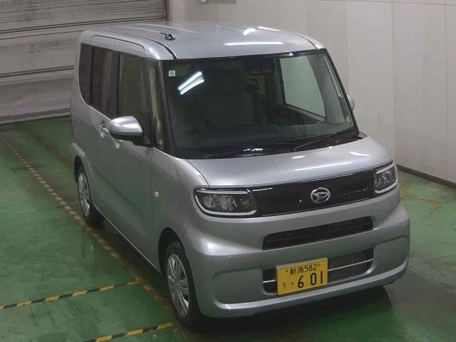 Daihatsu TANTO — фото 1