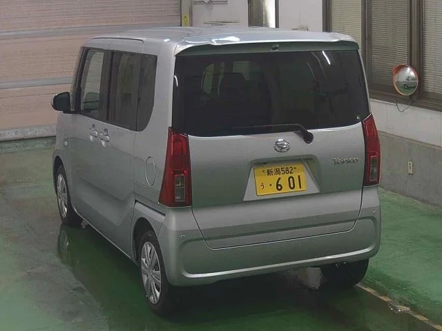 Daihatsu TANTO — фото 2