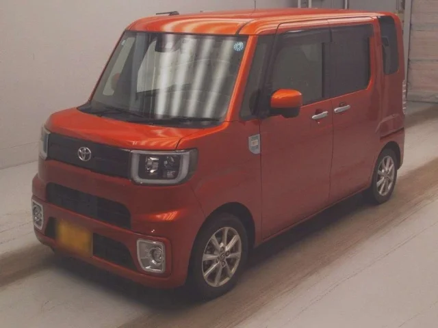Toyota PIXIS MEGA
