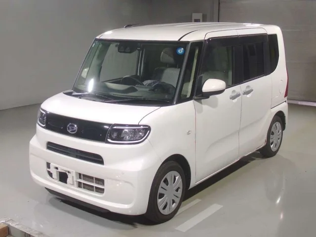 Daihatsu TANTO — фото 1
