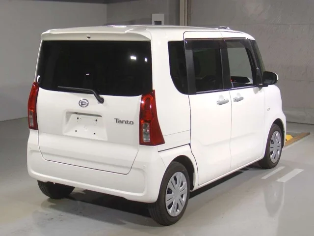 Daihatsu TANTO — фото 2
