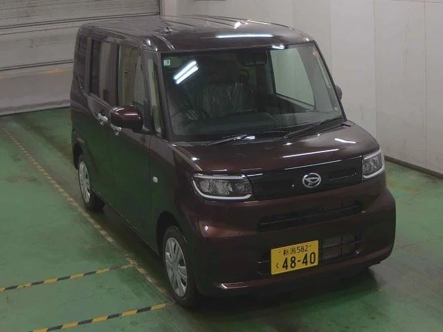 Daihatsu TANTO — фото 1