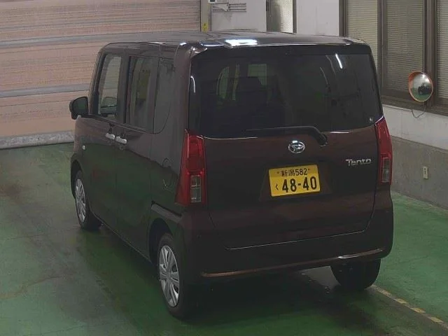Daihatsu TANTO — фото 2