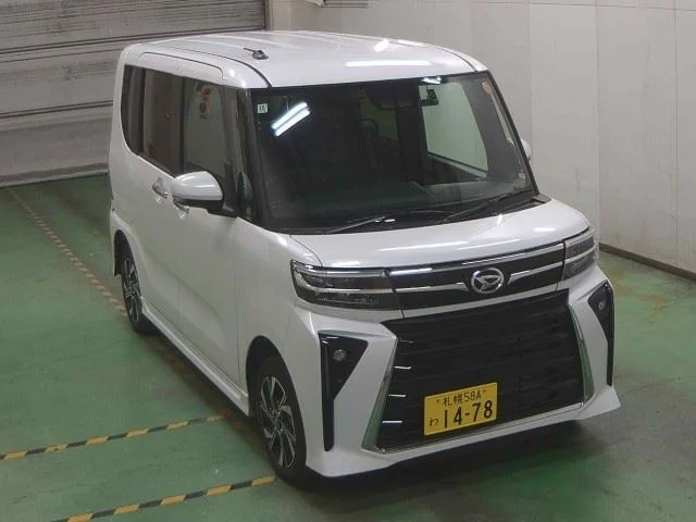 Daihatsu TANTO — фото 1