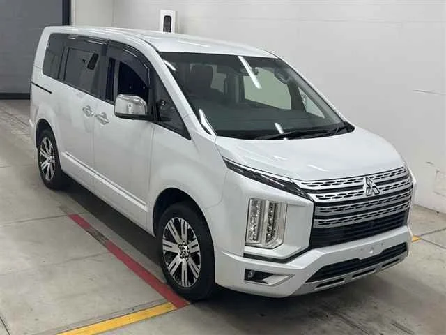 Mitsubishi DELICA D5