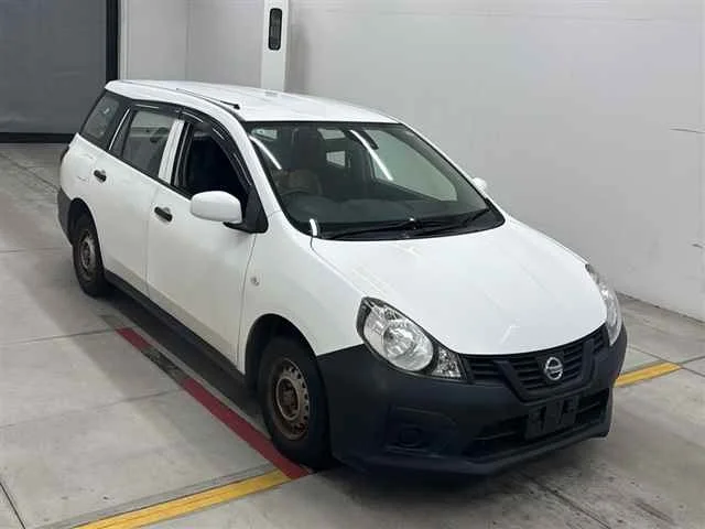 Nissan AD