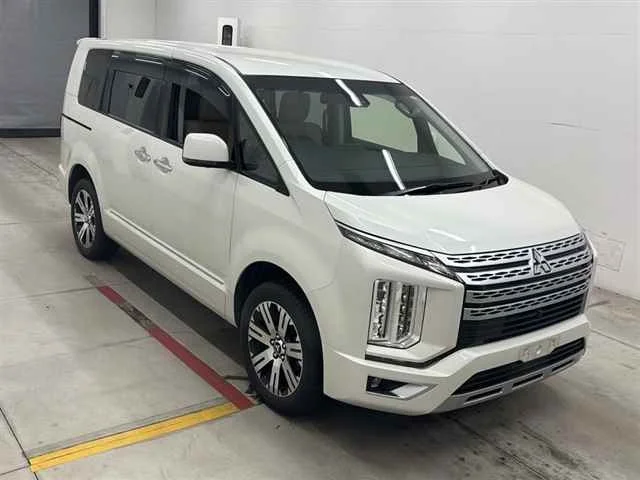 Mitsubishi DELICA D5