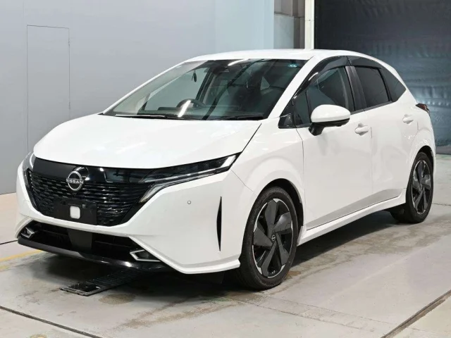 Nissan AURA — фото 1