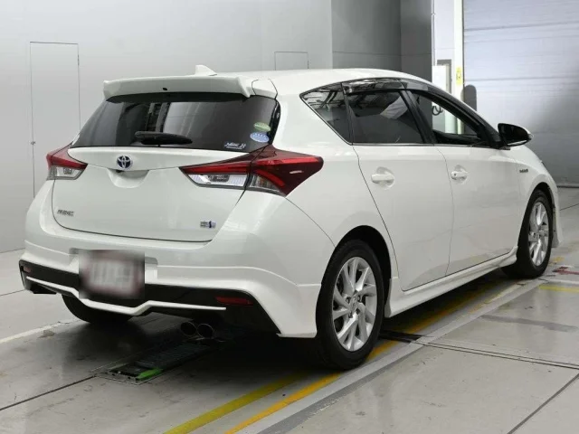 Toyota AURIS — фото 2