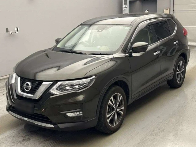 Nissan X-TRAIL — фото 1