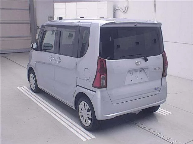 Daihatsu TANTO — фото 2