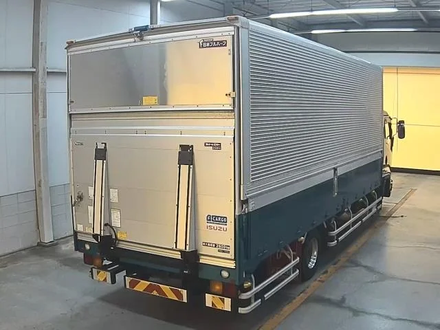 Isuzu FORWARD — фото 2