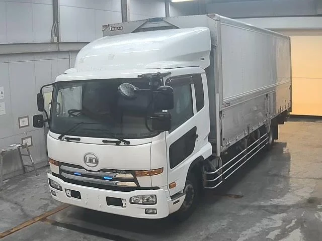 Nissan CONDOR