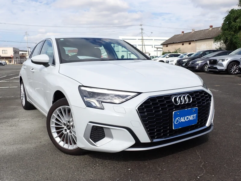 Audi A3 — фото 1
