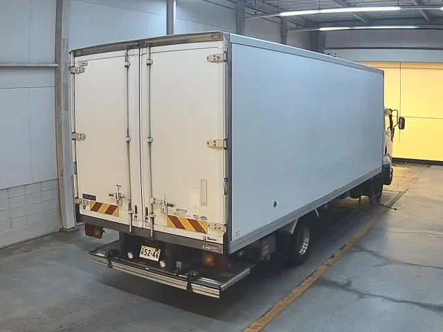 Isuzu FORWARD — фото 2