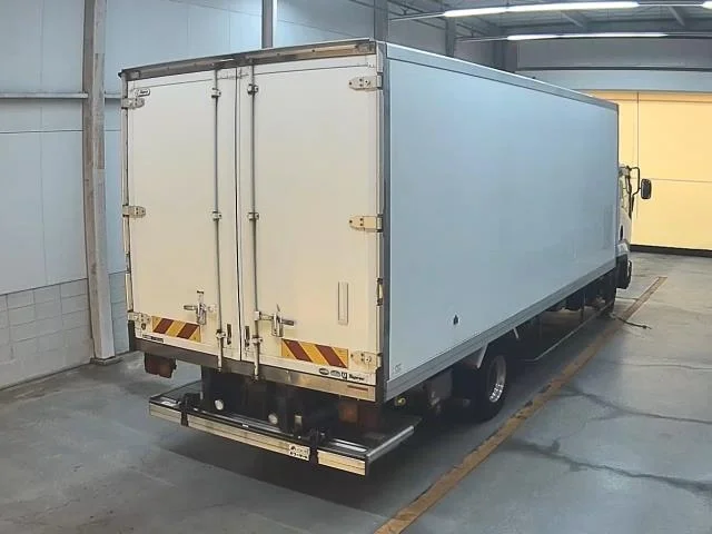 Isuzu FORWARD — фото 2