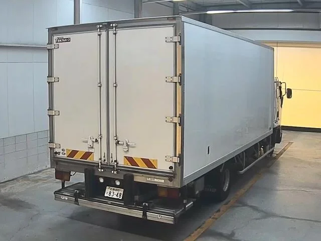 Isuzu FORWARD — фото 2