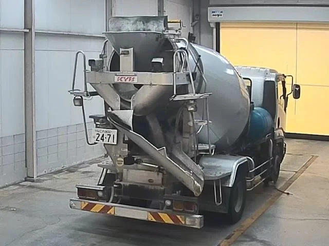 Isuzu FORWARD — фото 2