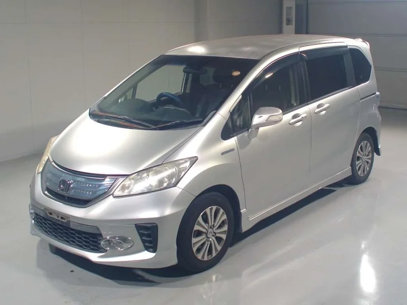 Honda FREED HYBRID — фото 1