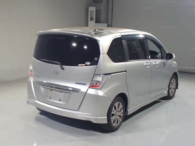 Honda FREED HYBRID — фото 2