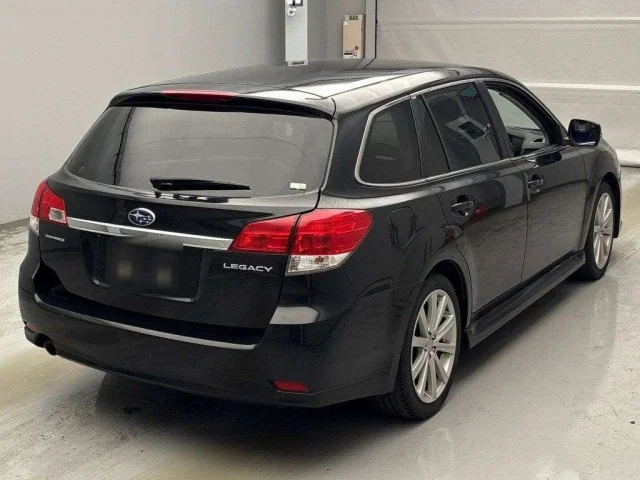 Subaru LEGACY — фото 2