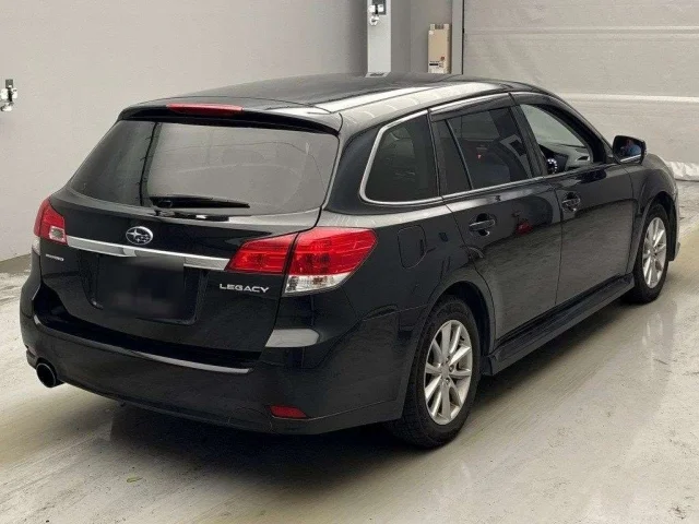 Subaru LEGACY — фото 2