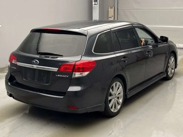 Subaru LEGACY — фото 2