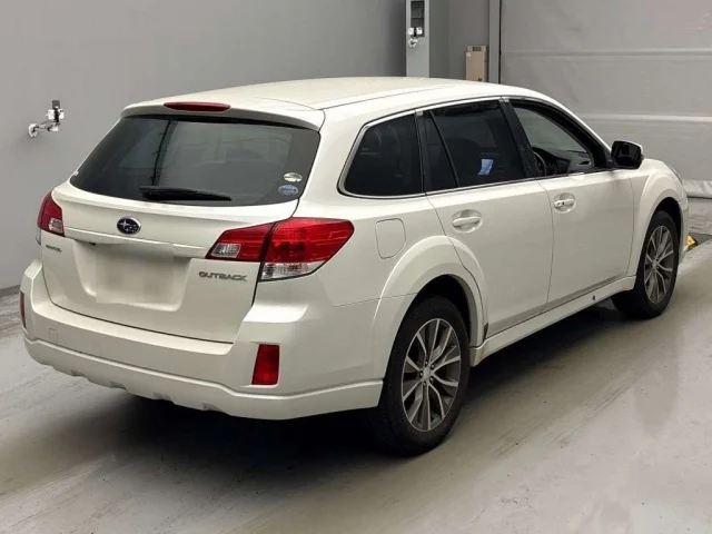 Subaru LEGACY OUTBACK — фото 2