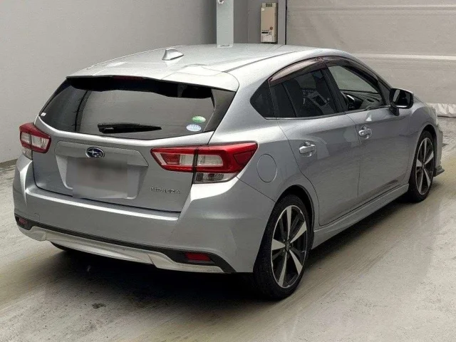 Subaru IMPREZA — фото 2