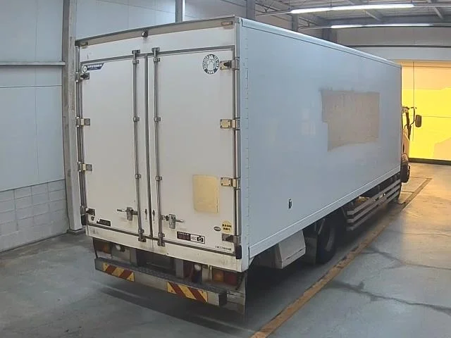 Isuzu FORWARD — фото 2