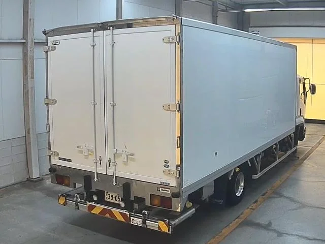 Isuzu FORWARD — фото 2