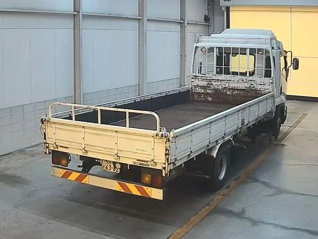 Isuzu FORWARD — фото 2