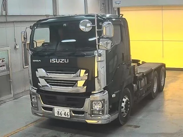 Isuzu TRUCK — фото 1