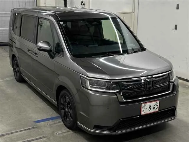 Honda STEP WAGON — фото 1