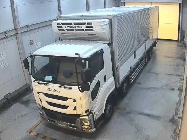 Isuzu TRUCK — фото 1