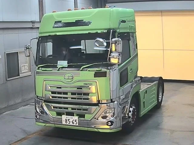 Nissan UD SERIES — фото 1
