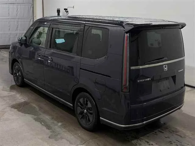 Honda STEP WAGON — фото 2