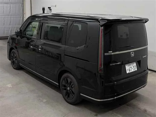 Honda STEP WAGON — фото 2