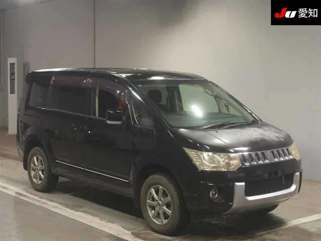 Mitsubishi DELICA D5